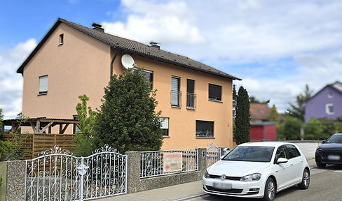 2 Doppelhaushälften + separates 303-m²-Flurstück auf insgesamt 739 m²