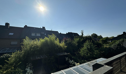 Helle Wohnung im grünen mit großem Sonnenbalkon