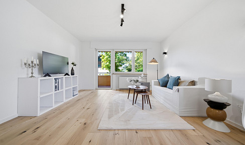 Modern, renovated 4-room apartment available for immediate occupancy, and with no agency fees.