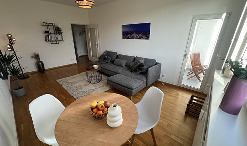 von privat: Bezugsfrei o. 5% Rendite, Top Lage: 2-Zi.-Balkonwohnung, Aufzug, Stellplatz, Kanalnähe