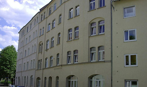 4-5 Zimmer Wohnung mit 110m² im 2.OG in Kassel Miete oder Mietkauf €400+NK