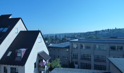 Helle 2-Zimmer-Wohnung in der Südweststadt – Balkon, Einbauküche