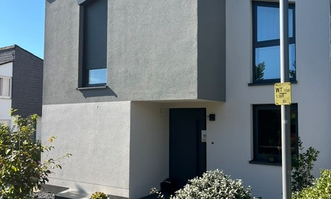 Neuwertiges Design-Einfamilienhaus: Vollständig kernsaniert mit Wärmepumpe, Kamin & Luxusausstattung