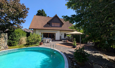 Freistehendes EFH mit Pool, Carport & ca. 1.000 m² Grundstück – provisionsfrei in Vechta