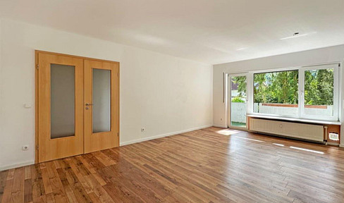Well-maintained 3-room apartment with a balcony, located in a quiet residential area of Seeheim.