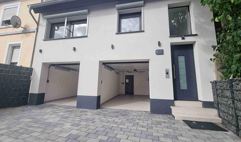 HOUSE instead of APARTMENT! A compact home for singles and couples!