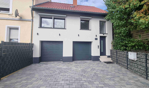 HOUSE instead of APARTMENT! A compact home for singles and couples!