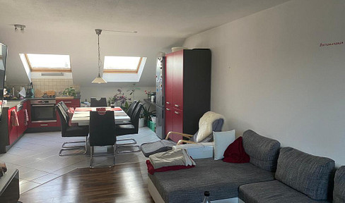 Beautiful, well-maintained, and bright 3-room attic apartment for rent!