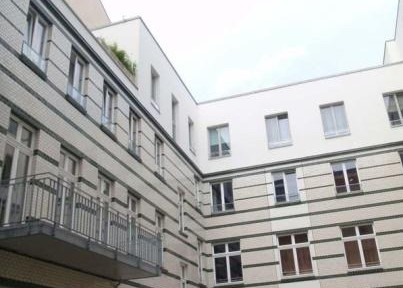 PRIME LOCATION - Duplex apartment with a high-quality fitted kitchen!