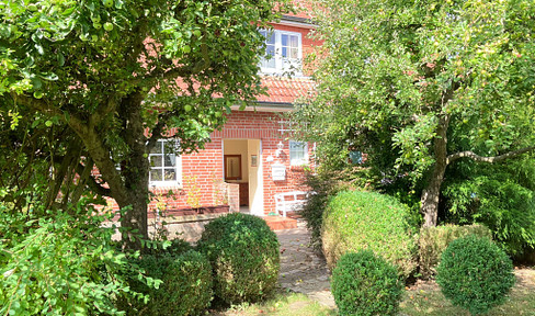 Semi-detached house, currently vacant, with a large and beautiful plot of land.