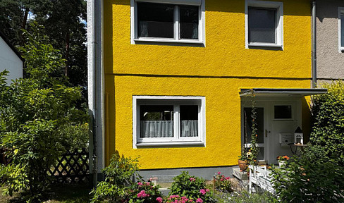 VON PRIVAT - Reihenendhaus mit großem Grundstück in Berlin-Nikolassee