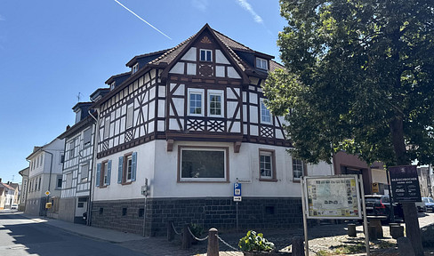 Spacious residential house with 200 square meters of living space – newly renovated in Brensbach-Wersau.