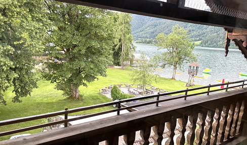 Prime location directly on the Schliersee lake - Rent a 3-room apartment for a temporary period.