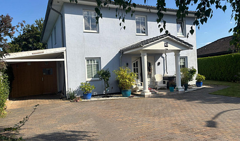 Toskana-Villa freistehend auch als Zweifamilienhaus nutzbar