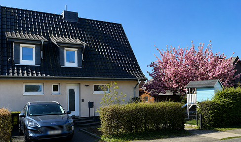 Modernisierte Doppelhaushälfte mit Sonnenterrasse – provisionsfrei