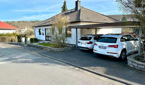 Two-family house with 2 separate living units | Potentially suitable as an investment property.