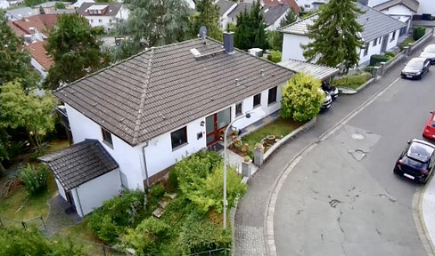 Zweifamilienhaus mit 2 sep. Wohneinheiten | Mögl. Anlageobjekt