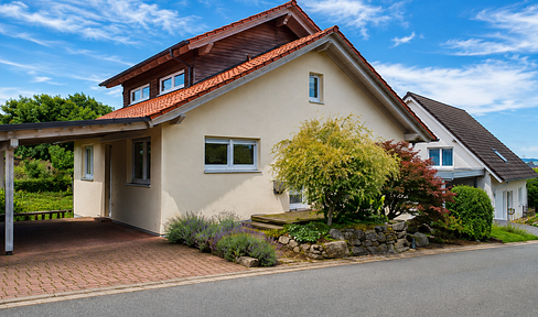 Außergewöhnliches Architektenhaus m. hochwertiger Ausstattung, Wohnkeller u. traumhaftem Südgarten