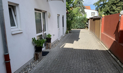 Spacious 2-room apartment, in a quiet location.