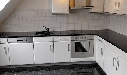 Familien-Maisonette in Stadtfeld Ost: 160 m², 5,5 Zimmer, Balkon & 2 Bäder