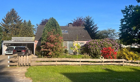 Familienparadies mit Swimmingpool, Tennis- und jede Menge Platz!