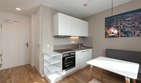 Attractive, furnished apartment with a balcony in Berlin-Steglitz.