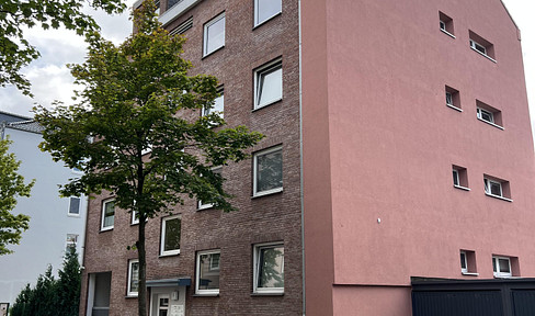 Modern apartment in the attic, close to the main train station.