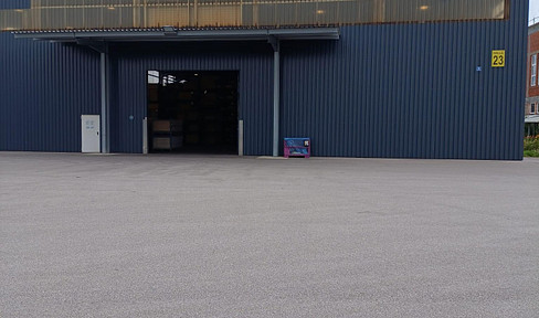 Warehouse with 4,760 m² of storage space in the Hunderdorf industrial park – divisible into sections starting from approximately 1,505 m², Hall 25.