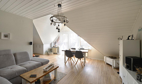Moderne DG-Wohnung mit viel Charme