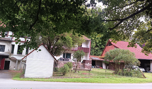 Exceptional renovation and development opportunity in a quiet location near the center of Kulmbach.