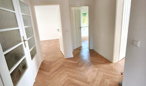 Top-Lage & Erstbezug-Standard: modernisierte 4-Zimmer-Wohnung (4 +1 Zimmer)