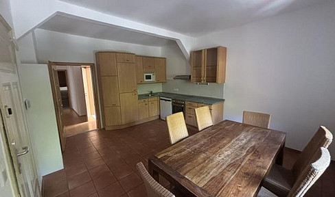 85 qm Wohnung zu vermieten.