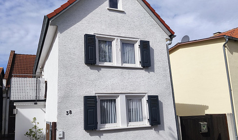 Charmantes Einfamilienhaus mit Scheune und Nebenräumen im Herzen von 61239 Ober-Mörlen zu verkaufen