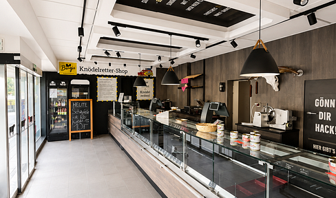 Commercial unit with equipment, ideal for a butcher shop, bakery, or snack bar.