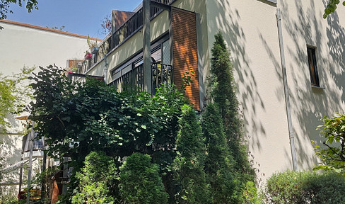 Charming apartment in the Untere Au district. Enjoy a central location while residing in a quiet courtyard setting.
