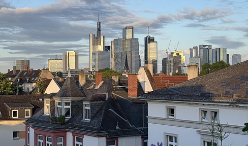 Maisonette in Traumlage mit Skyline-Blick & Dachterrasse