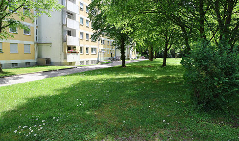 Modernized 2-room apartment in Fürstenried (U3), available immediately, without any agency fees!