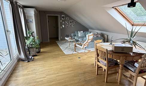 Helle Dachgeschosswohnung mit Dachterrasse Wesel