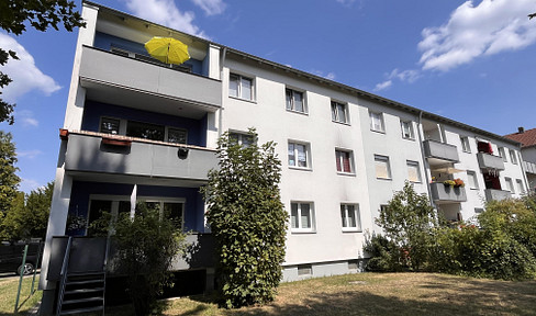 Centrally located, yet quiet, 3-room apartment with a balcony and parking space, ideal as an investment property, commission-free.