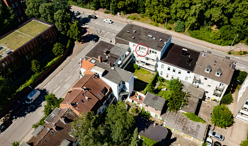 Bright, 1.5-room apartment near the TU Hamburg, with a balcony.