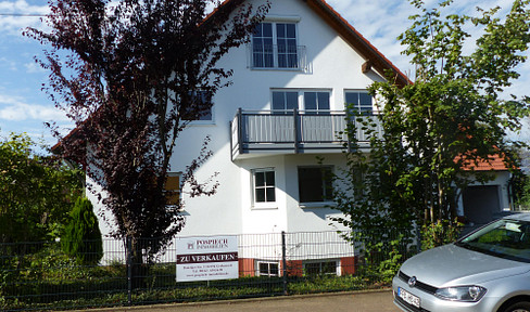 Excellent 5-room apartment, 130 square meters, plus a nearly new, 40 square meter guest apartment in the attic.