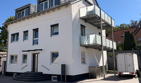 Multi-family house with 3 apartments in Aystetten – Suitable for personal use or for renting out.