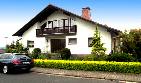 Comfortable 4-room apartment with a terrace for rent, located in a prime location in Langenselbold.