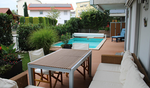 - provisionsfrei - Großzügige 5-Zimmer-Erdgeschosswohnung in Ebersberg mit Pool im eigenen Garten