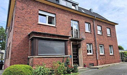 Erdgeschoß-Eigentumswohnung + ausbaubarem Dachgeschoß   **provisonsfrei**