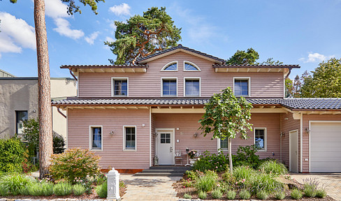 Luxuriöses Baufritz-Holzhaus im Neu-England-Stil im Waldvillenviertel