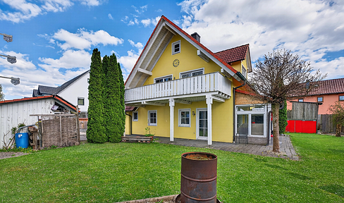 Attractive single-family or duplex house with a spacious plot of land – ideal for owner-occupiers and investors.