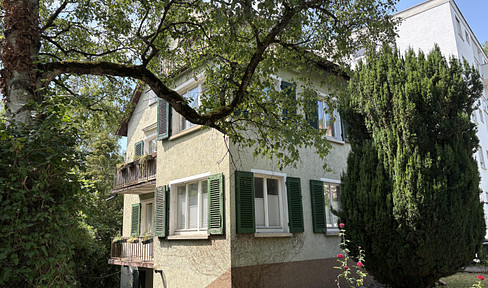 Apartment building in a prime location in 72074 Tübingen, at 4 Brückenstraße.