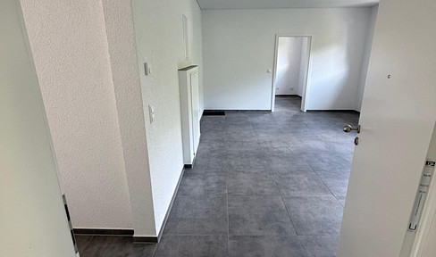Top-quality, fully renovated 2-room apartment.