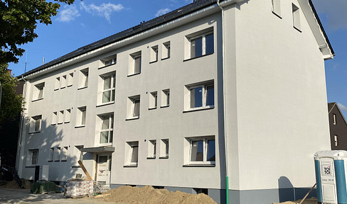 4-room apartment, KfW 70 standard, on the ground floor with a large south-facing balcony.